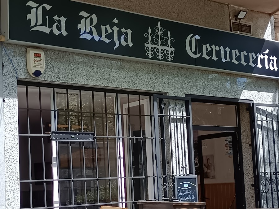 LAS REJAS DE SAN LORENZO SL